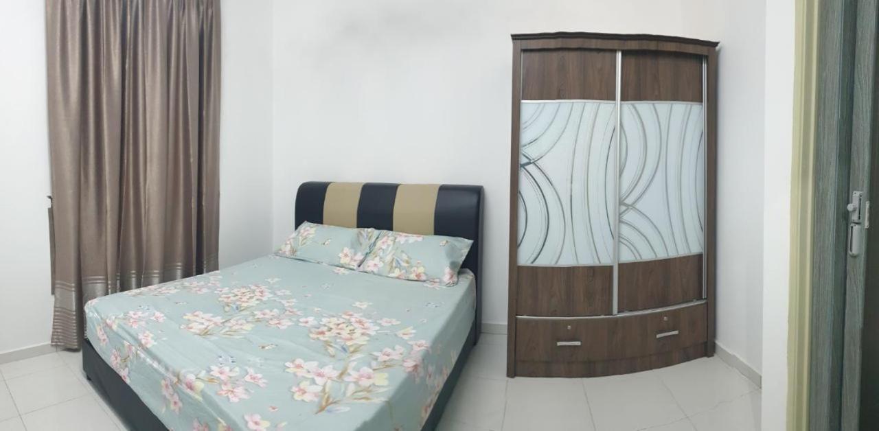 Homestay Impian Qaseh Manjung سيري مانغونغ المظهر الخارجي الصورة